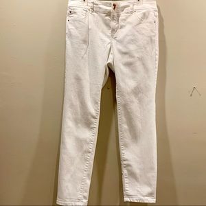 Inc International Concepts White Boyfriend Jeans‎